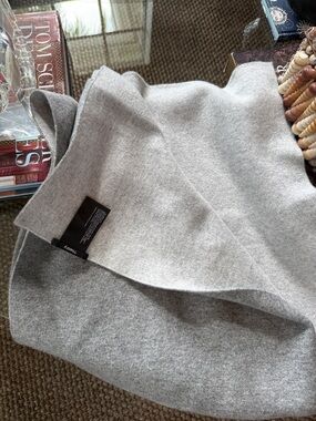 Theory scarf